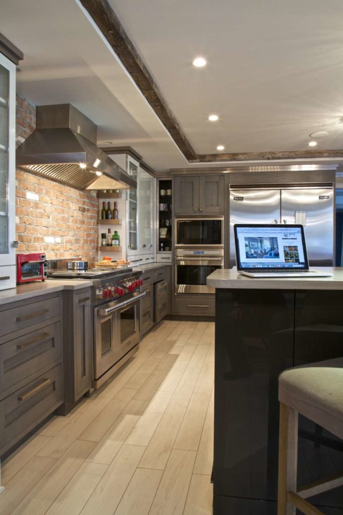 Kitchen Design by Jeff Eakley with Carol Kurth Architecture