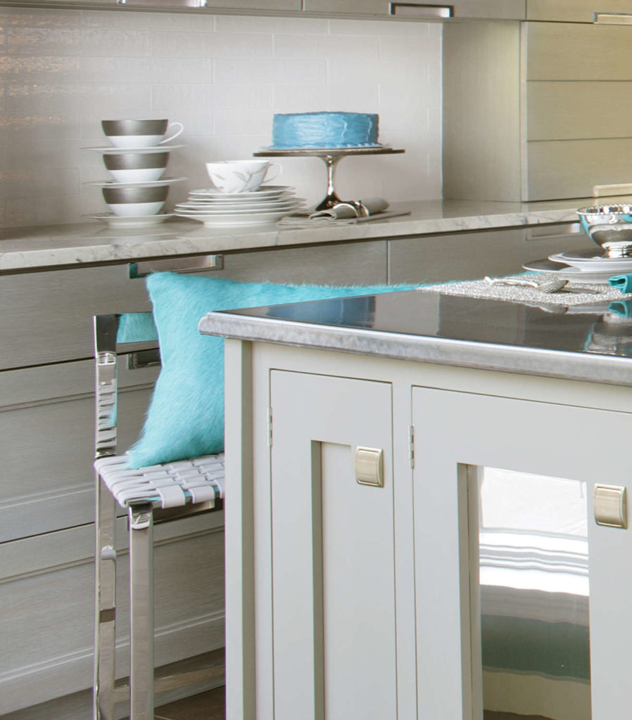 Grey Bilotta Kitchen with square silver cabinet pulls