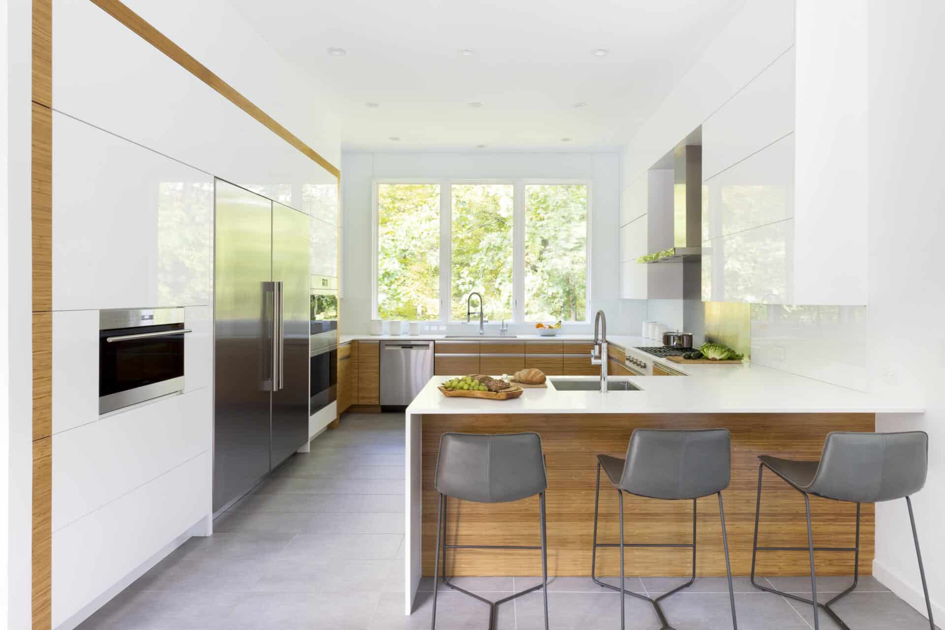 Contemrpoary Kitchen with a mix of Gloss White and Bamboo Cabinetry